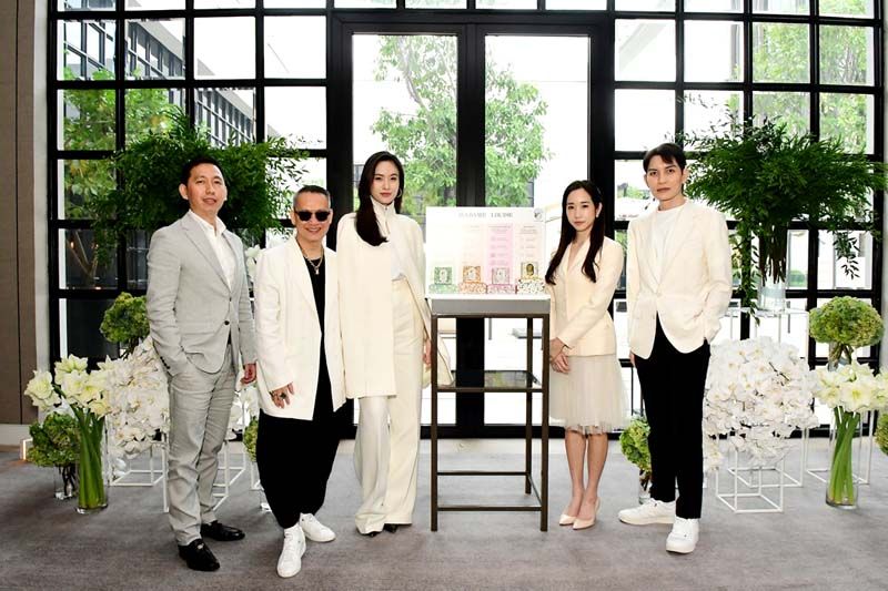 หลุยส์ เตชะอุบล พร้อมด้วย สมบัษร ถิระสาโรช, อัครรัฐ วรรณรัตน์ และ ปอย-ตรีชฎา พรีเซ็นเตอร์