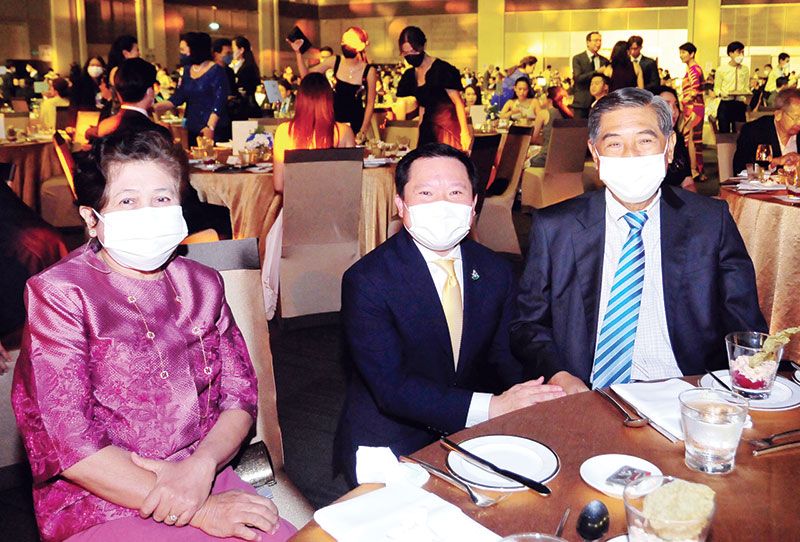 ฐาปน สิริวัฒนภักดี และ ศ.พิเศษ เรวัต-อภินันท์ ฉ่ำเฉลิม