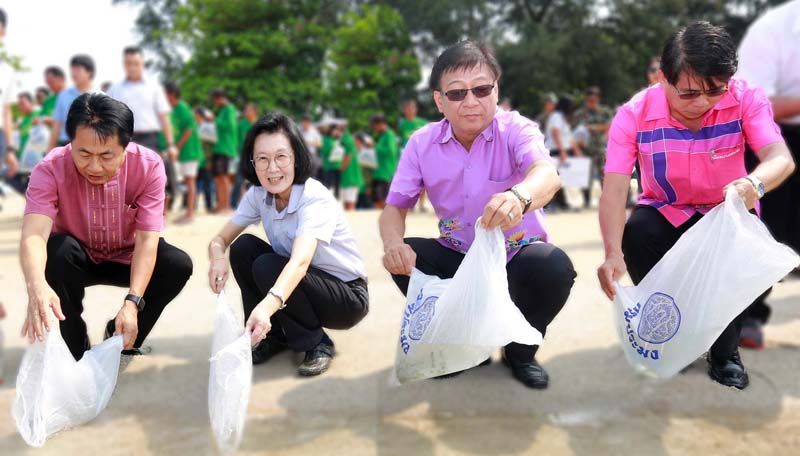 ร่วมกันปล่อยพันธุ์สัตว์น้ำ