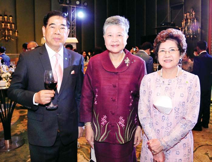 คุณหญิงจันทนี ธนรักษ์ กับ อิสินธร
สอนไว และภรรยา