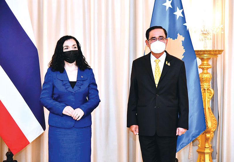 วีโยซา ออสมานี ซาดรีอู ปธน.สาธารณรัฐคอซอวอ และ ฯพณฯ นายกรัฐมนตรีของไทย

