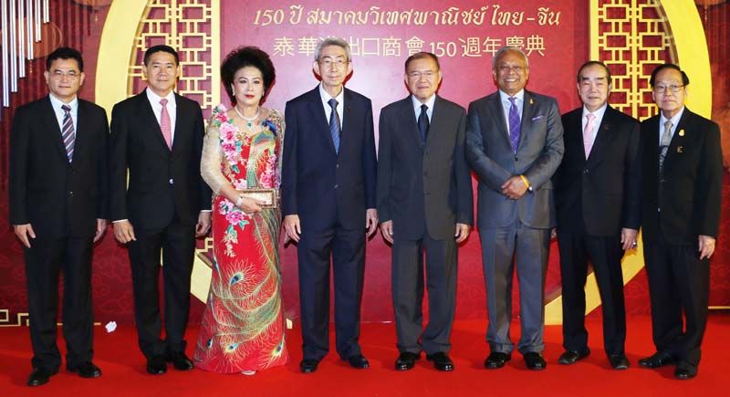 เซี่ย ฉงท๋ง ประธานสมาคมเซิ่นเจิ้นแห่งประเทศไทย, พล.ต.ต.ทรงพล วัธนะชัย, กิตติพงษ์-เตชรัตนชัย, 
ศุภชัย พานิชภักดิ์ อดีตเลขาธิการการประชุมสหประชาชาติว่าด้วยการค้าและการพัฒนา (อังก์ถัด) และ สุเทพ เทือกสุบรรณ อดีต รมว.กระทรวงคมนาคม