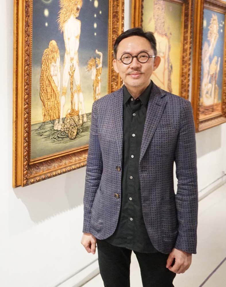 เสริมคุณ คุณาวงศ์ ผอ.ศูนย์ประติมากรรมกรุงเทพ ในโครงการส่งเสริมศิลปะ