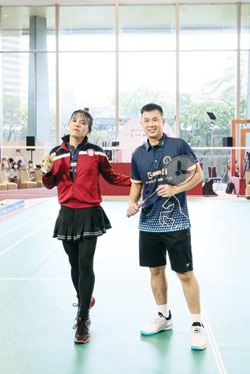 เอ-ศุภชัย ศรีวิจิตร และ แมน-บุญศักดิ์ พลสนะ ร่วมทีมในการแข่งขันนัดพิเศษ