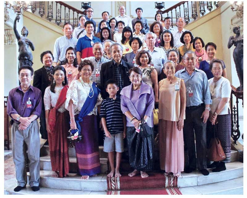 เก็บภาพสวยๆ ด้านในวัง
บางขุนพรหม