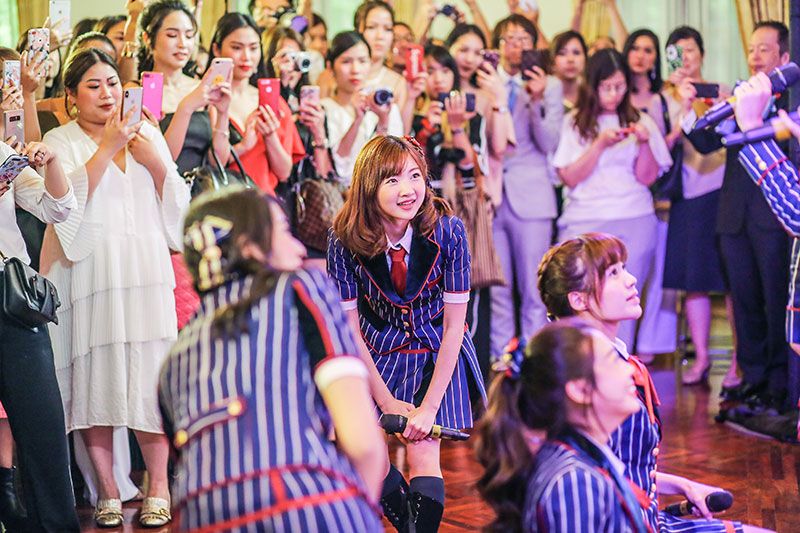 มินิคอนเสิร์ตจากศิลปินกลุ่ม BNK 48

