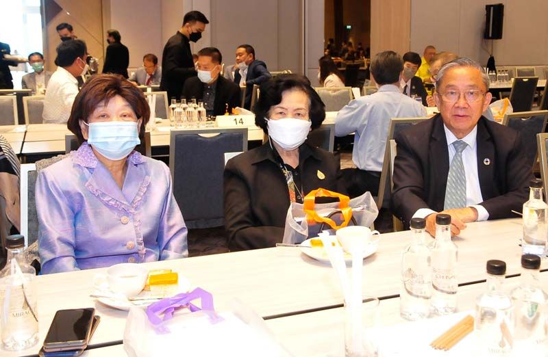 กีระณา สุมาวงศ์, ผาณิต นิติภัณฑ์ประภาศ และ ศ.เกียรติคุณ ไกรสิทธิ์ ตันติศิรินทร์