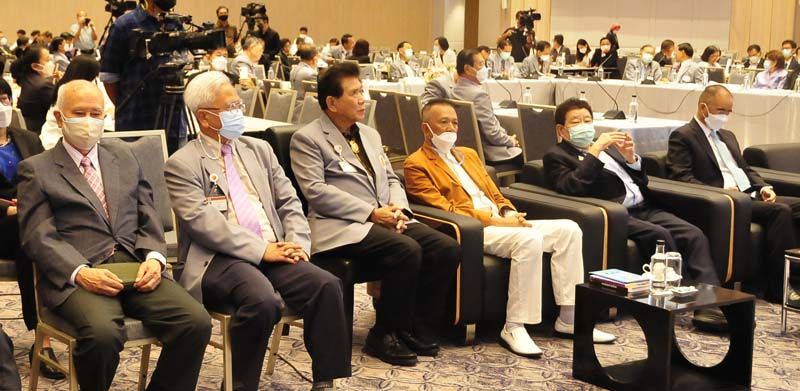 บรรยากาศภายในงานเสวนา “อนาคตประเทศไทย Thailand Growth”