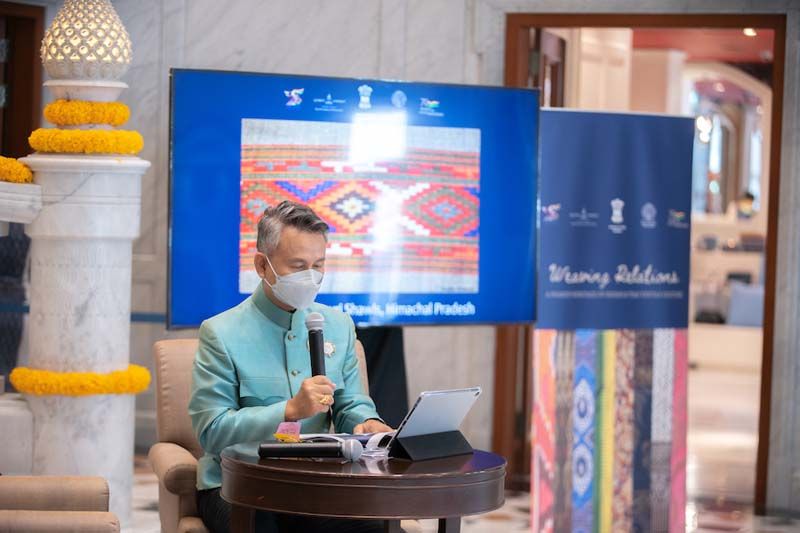 ผศ.ดร.อนุชา ทีรคานนท์