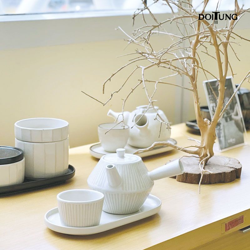 งานคราฟต์ดีไซน์ร่วมสมัย ทั้งเสื้อผ้า ของตกแต่งบ้าน และไม้ประดับนานาพันธุ์