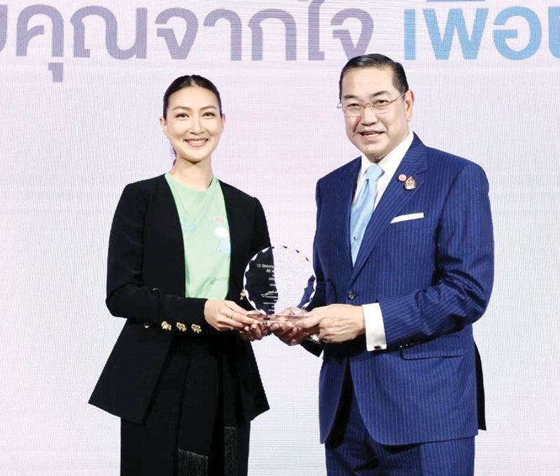 ภาพบรรยากาศศิลปิน ดาราจิตอาสา ที่ช่วยเหลือกิจกรรมในด้านต่างๆ ของสถาบันฯ มาโดยตลอด