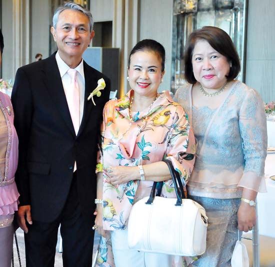 เลิศชาย พงษ์โสภณ, ทิพรดา วิเศษสุรการ
และ ผุสดี มันตาภรณ์