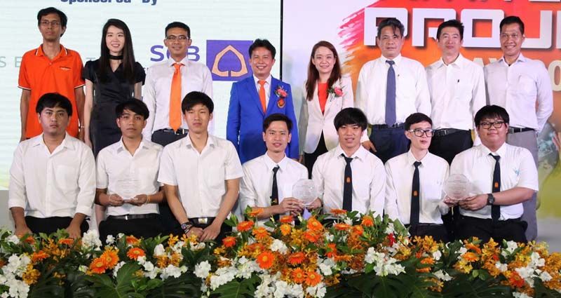 รศ.ดร.คมสัน มาลีสี มอบรางวัลการประกวดสุดยอดนวัตกรรม Best Innovation Awards 2018