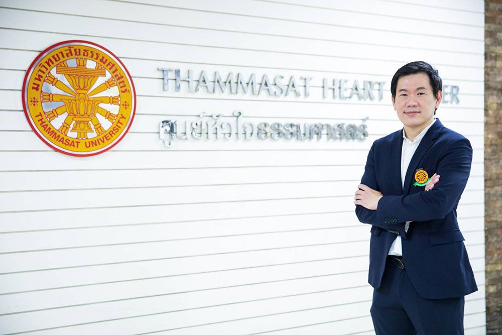 ผศ.นพ.บุลวัชร์ หอมวิเศษ

