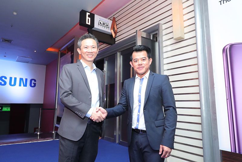 บุญเลิศ วิบูลย์เกียรติ และ นิธิ พัฒนภักดี