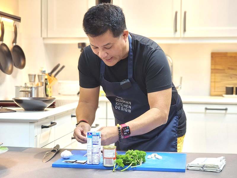 พาที สารสิน