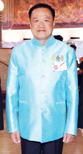 อนุทิน ชาญวีรกูล รองนายกฯ และ รมว.กระทรวงสาธารณสุข