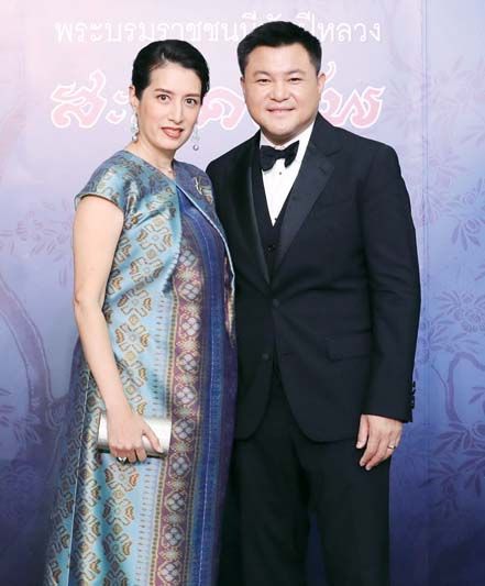 ถกลเกียรติ-กณิการ์ วีรวรรณ