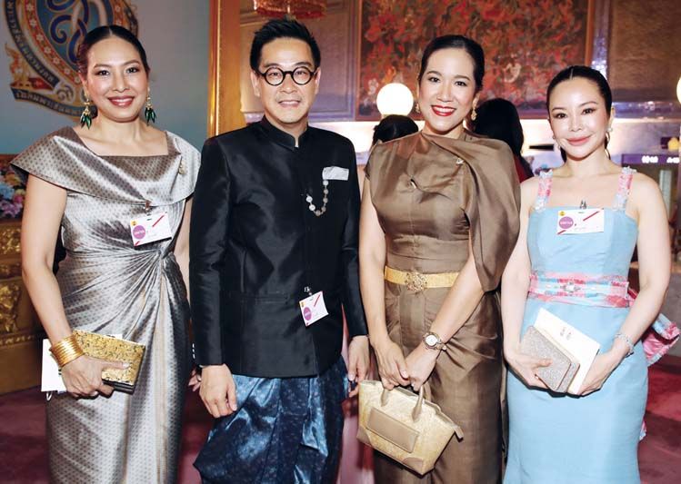 ปิยวรา ทีขะระ เนตรน้อย และเพื่อนๆ