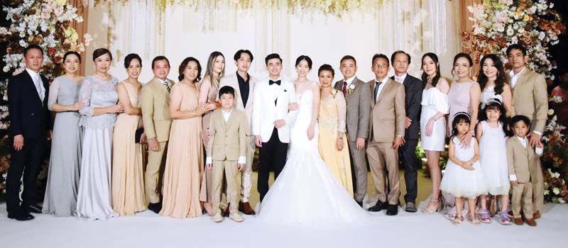 เครือญาติเจ้าบ่าว ร่วมแสดงความยินดีในค่ำคืนแสนพิเศษ