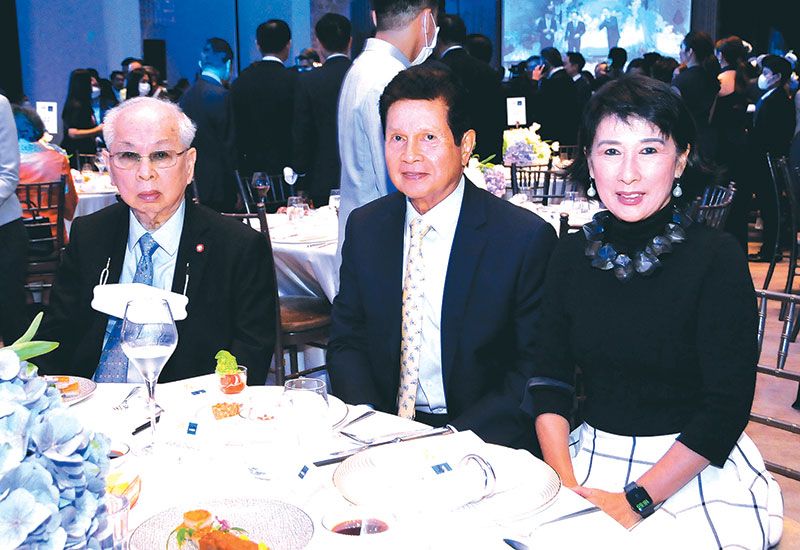 สันติ ภิรมย์ภักดี กับ รุจิราภรณ์ หวั่งหลี