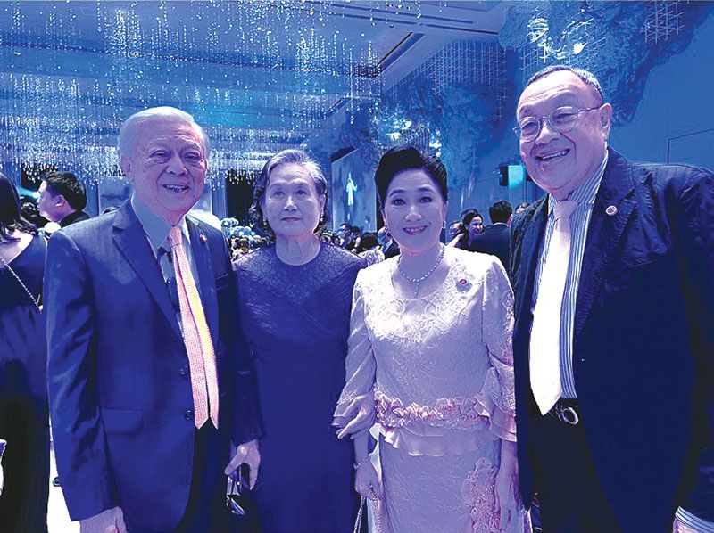 ประสงค์-วันเพ็ญ โฆษิตานนท์, ผาณิต พูนศิริวงศ์ และ ขรรค์ ประจวบเหมาะ

