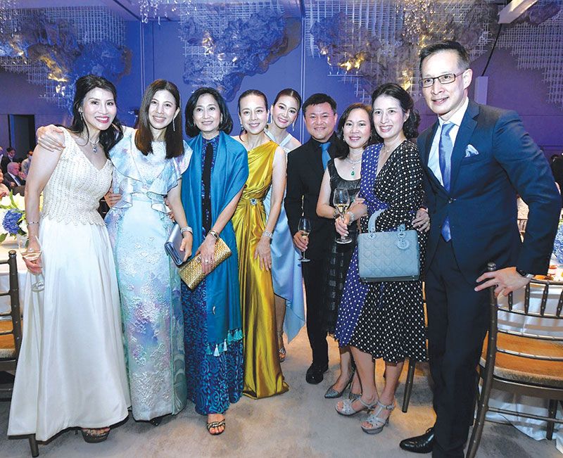 วรรณพร พรประภา, นวลพรรณ ล่ำซำ, สลิล-สาระ ล่ำซำ และ ถกลเกียรติ- กณิการ์ วีรวรรณ