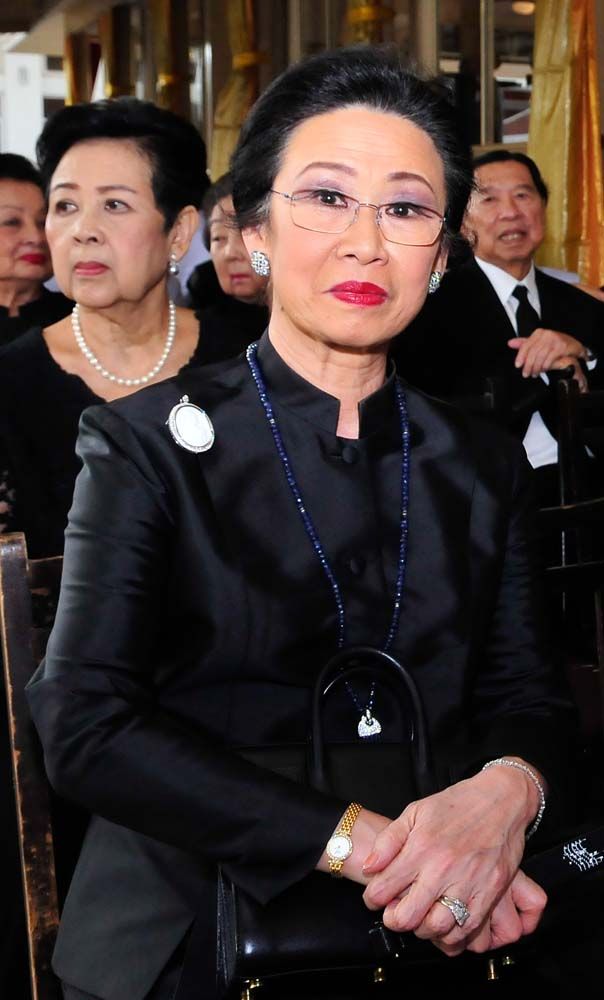 สุมัณฑนา โมกขะเวส