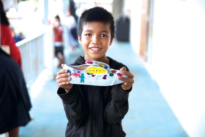 รอยยิ้มและความสุขของน้องๆ กับรองเท้าคู่ใหม่ ที่ศูนย์การเรียนรู้ไร่ส้มวิทยา
อ.ฝาง