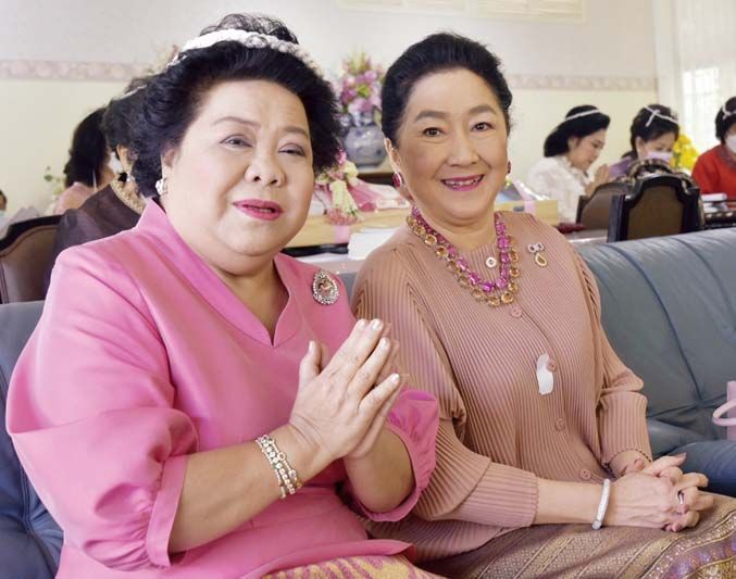 ผาณิต พูนศิริวงศ์ อดีตนายกสมาคมสตรีไทยแห่งประเทศไทยฯ ร่วมอวยพร