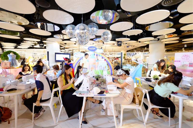 บรรยากาศกิจกรรมเวิร์กช็อป ดีไอวาย หมวกสุดชิค