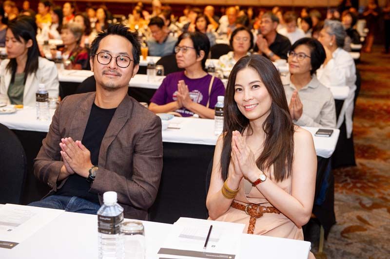 ช้างน้อย กุญชร ณ อยุธยา และ โมนา-วิภาวี คอมันตร์