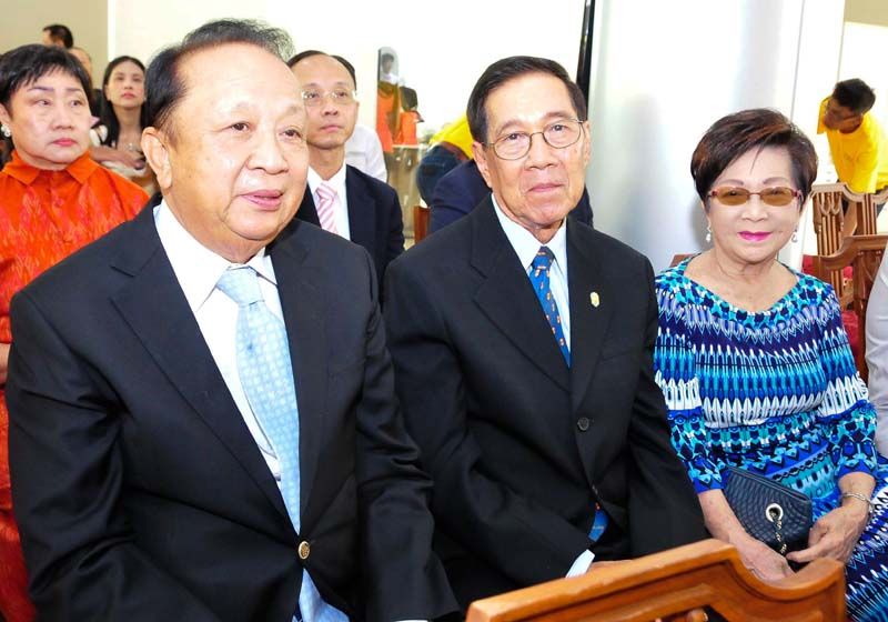 พล.ต.ท.ประกาศ ศาตะมาน, วัฒนา-รจนา สุวคนธ์