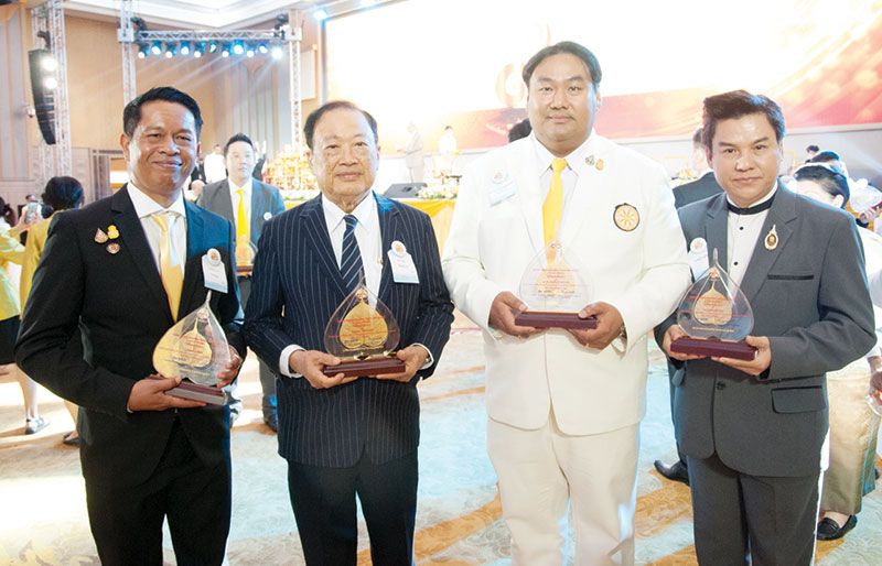จำนง รัตนกูล, ดร.วินัย พันธุรักษ์, ผศ.ดร.ทรงยศินทร์
ชนปทาธิป และ รุ่ง สุริยา

