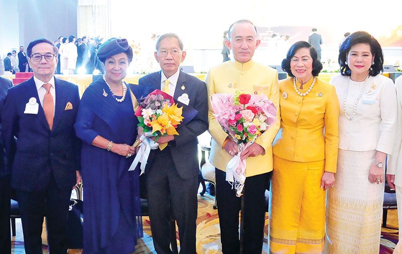 อดิศักดิ์ ภาณุพงศ์, ลลิสา จงบารมี, ศ.พิเศษ วิชา มหาคุณ, ม.ล.ปนัดดา ดิศกุล, ดร.ศุลีมาศ สุทธิสัมพัทน์, ดร.ลาลีวรรณ กาญจนจารี

