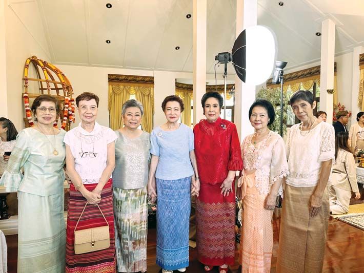 พลโท (หญิง) สลิลลา วีระรัตน์, สินสิริ รักประทุม, ณฐินี ศรียุกต์สิริ,
ประพินพร เหตระกูล,สุมนา อภินรเศรษฐ์, ลลินา เชิดบุญเมือง, นรีรัศม์ พงศ์สินบุรภัทร

