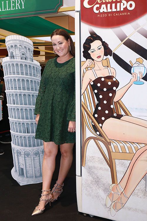 คริสติน่า เศรษฐบุตร

