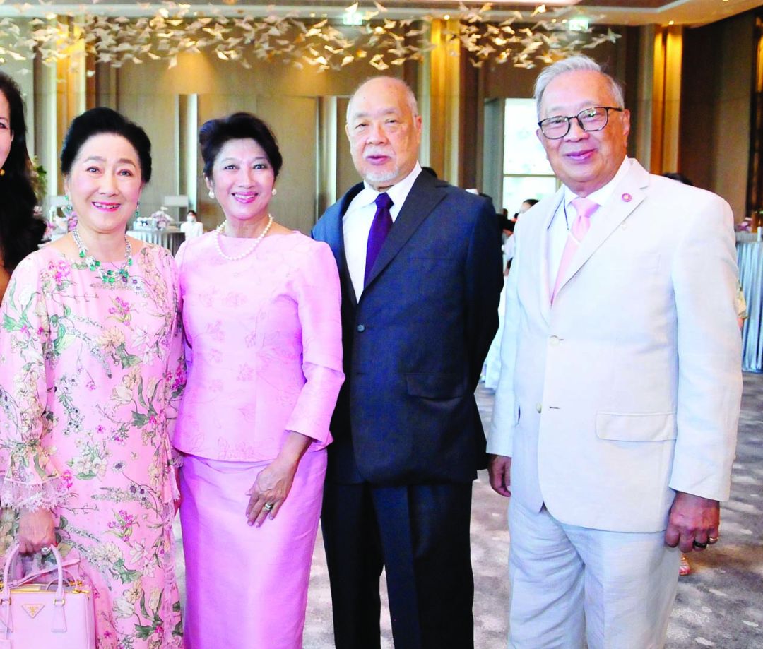 ผาณิต พูนศิริวงศ์,ม.ร.ว.เบญจาภา-อนุทิพย์-ศักดิ์ทิพย์
ไกรฤกษ์