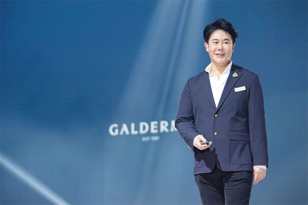 ภก.พิรพัฒน์ ศรีวัฒนวงศ์

