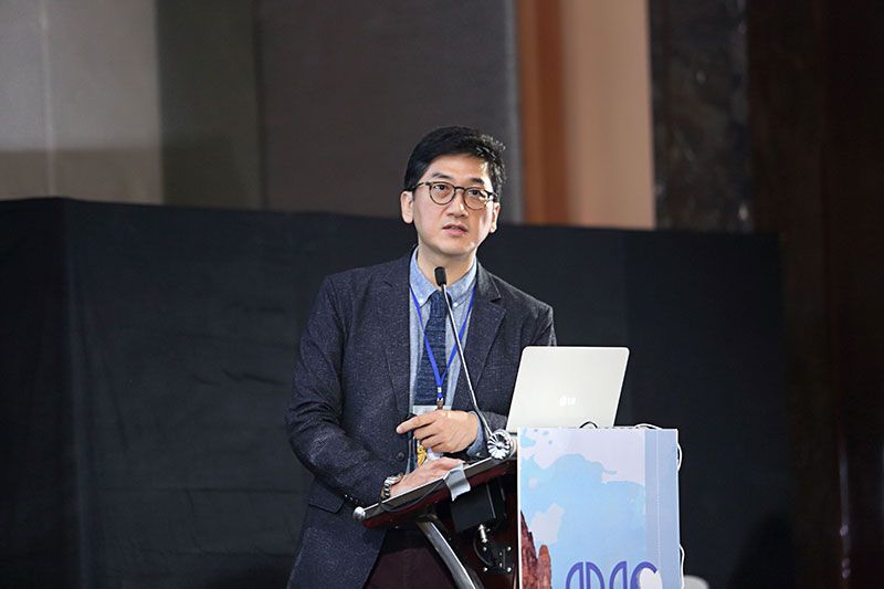 ศ.ฮัน ซึงโฮ

