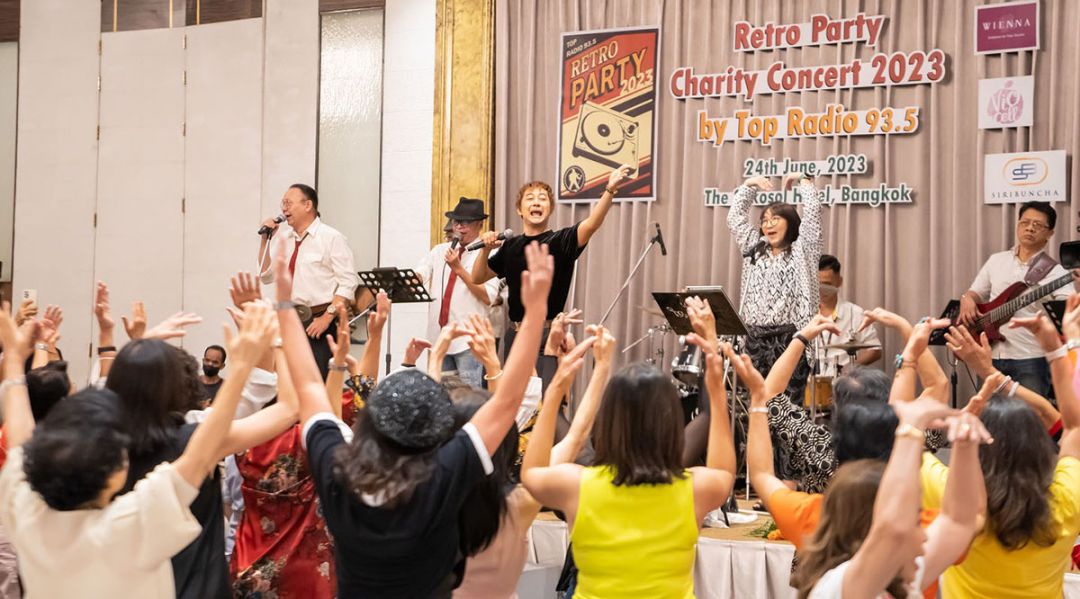FC93.5 พร้อมใจเต้นสุดมันส์กับ วิน วีระชัย และ Buddy Band

