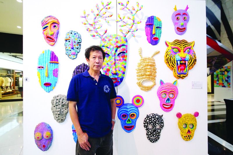 โอภาส โชติพันธวรานนท์ ผู้สะท้อนสังคมออนไลน์ผ่านงานศิลปะ

