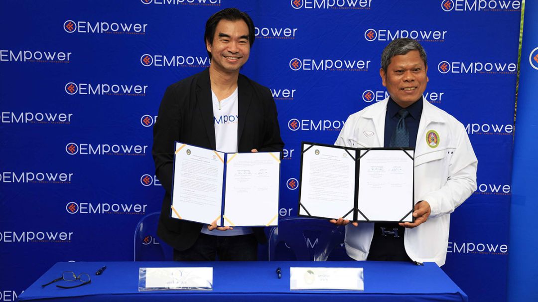 วิญญู ไชยวรรณ และ ผศ.ดร.พิทักษ์พงศ์ ป้อมปราณี

