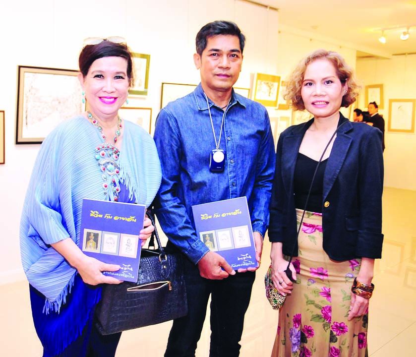 ดร.จินดารัตน์ ชุมสาย ณ อยุธยา กับ อภิชัย การิกาญจน์ และ ชนานุช ช่อมาลี