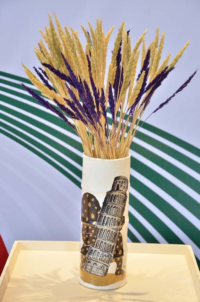 แจกันทรงสูง เพ้นท์รูปหอเอนปิซ่า