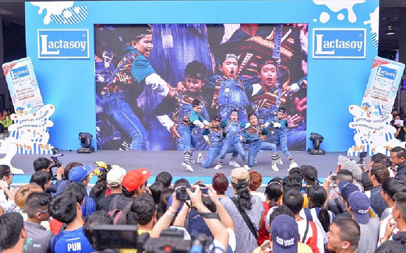 ลีลาไม่ธรรมดาของทีมแชมป์ Awesome Junior