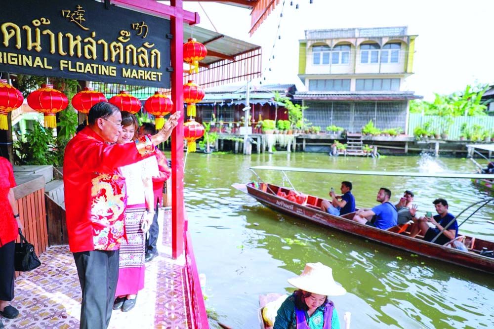 ชาวต่างประเทศนิยมล่องเรือเที่ยว