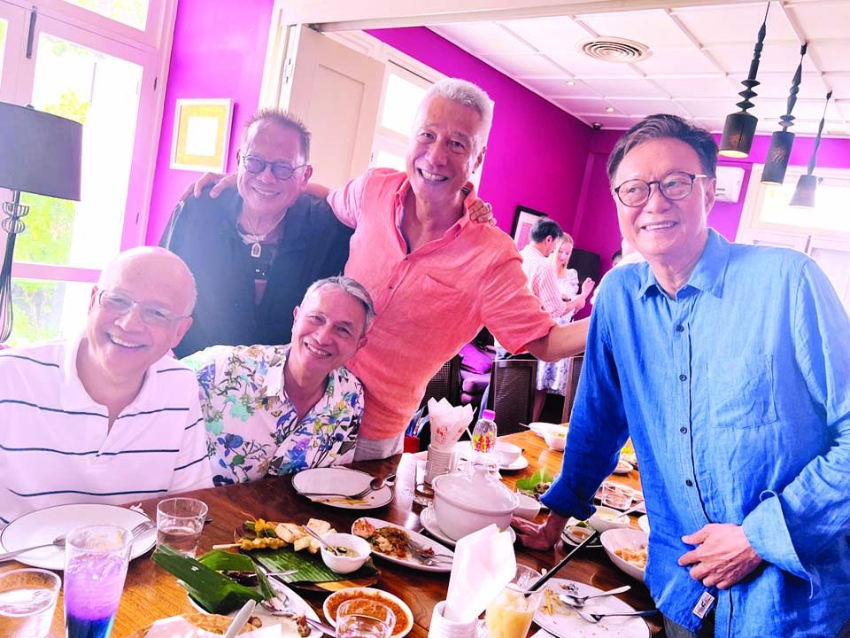 หนุ่มใหญ่เจเนอเรชั่น 2 กานต์ โอสถานนท์, เลิศชาย พงษ์โสภณ, ภูมิชาย ล่ำซำ, ธีรพจน์ วัชราภัย และ ศุขเล็ก จรรยาวงษ์