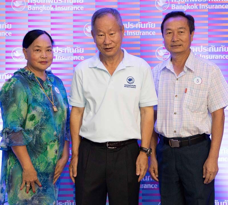 ชัย โสภณพนิช ประธาน กก.มูลนิธิกรุงเทพประกันภัย กับตัวแทนกรุงเทพประกันภัย