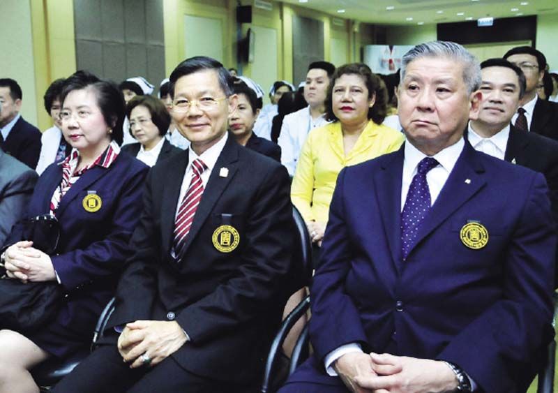 ชุติมา ตันติศิริวัฒน์, วิชิต ชินวงศ์วรกุล และ จารุรัตน์ คุณัตถานนท์

